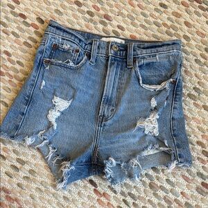 Abercrombie & Fitch distressed high rise mom shorts, size 24 (00)